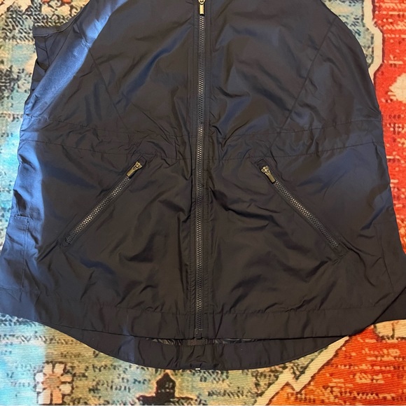Athleta Hooded Zip Up Vest - Picture 4 of 10
